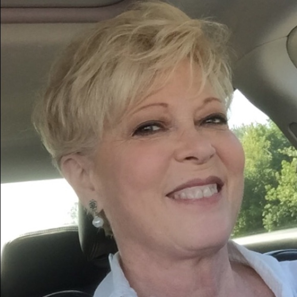 Meet your Posher, Carol